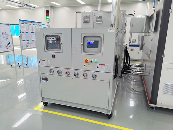 現代工業必備的冷熱一體機多少錢一臺？