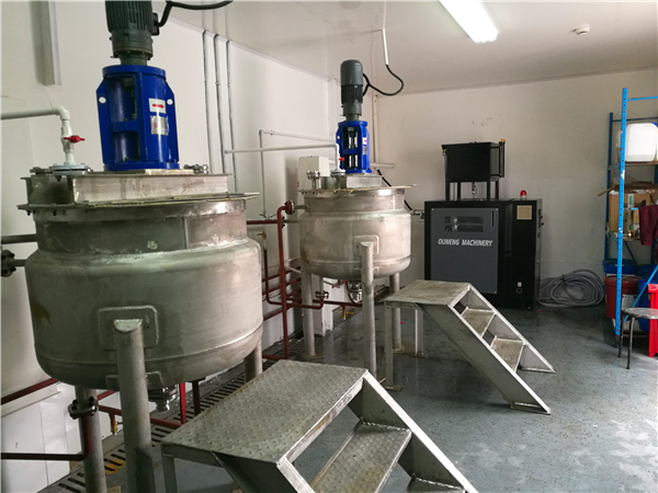 模溫機和反應釜的配合運用