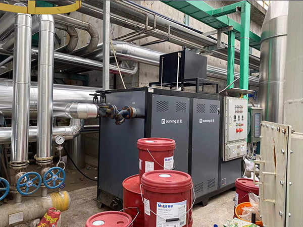 防爆電加熱導(dǎo)熱油爐進(jìn)行控溫，維護(hù)工作環(huán)境的溫度穩(wěn)定